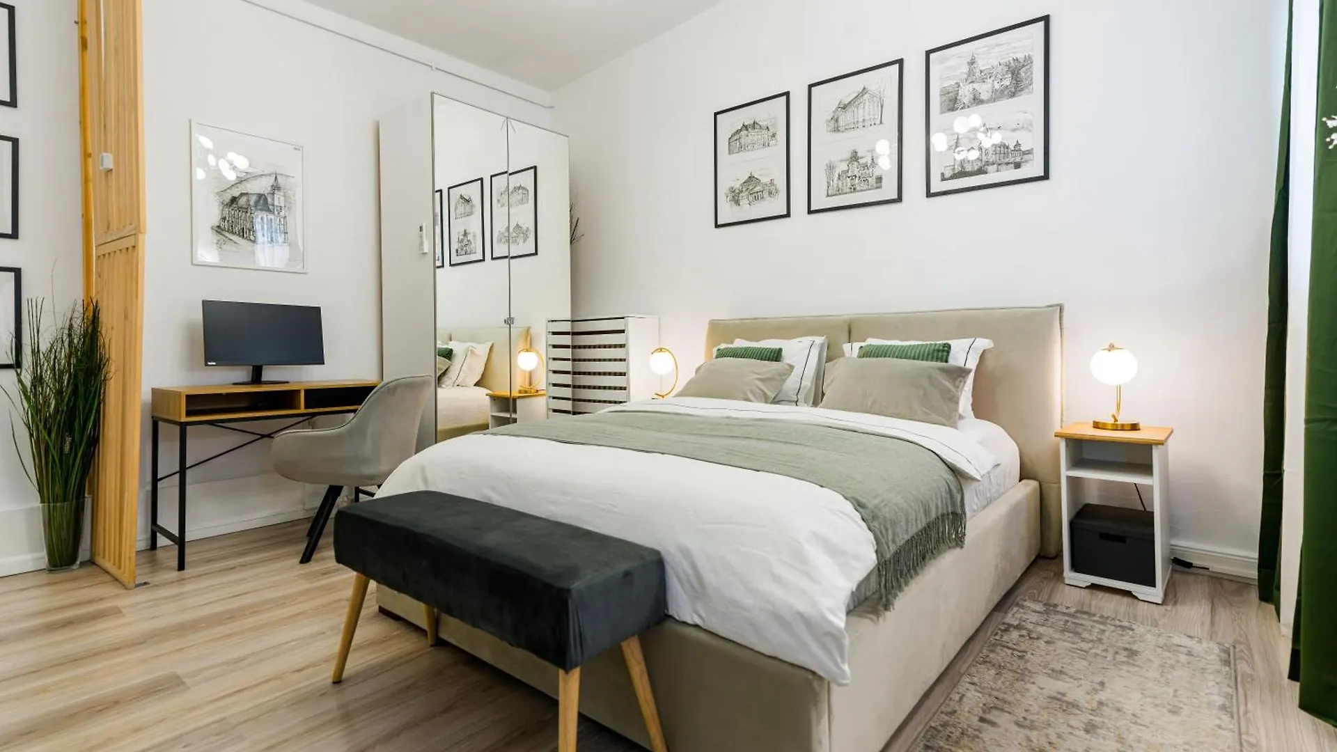 New High Ceilings Apartments - Cozy Studio - Athenee Palace Bucharest 0*,  Romania