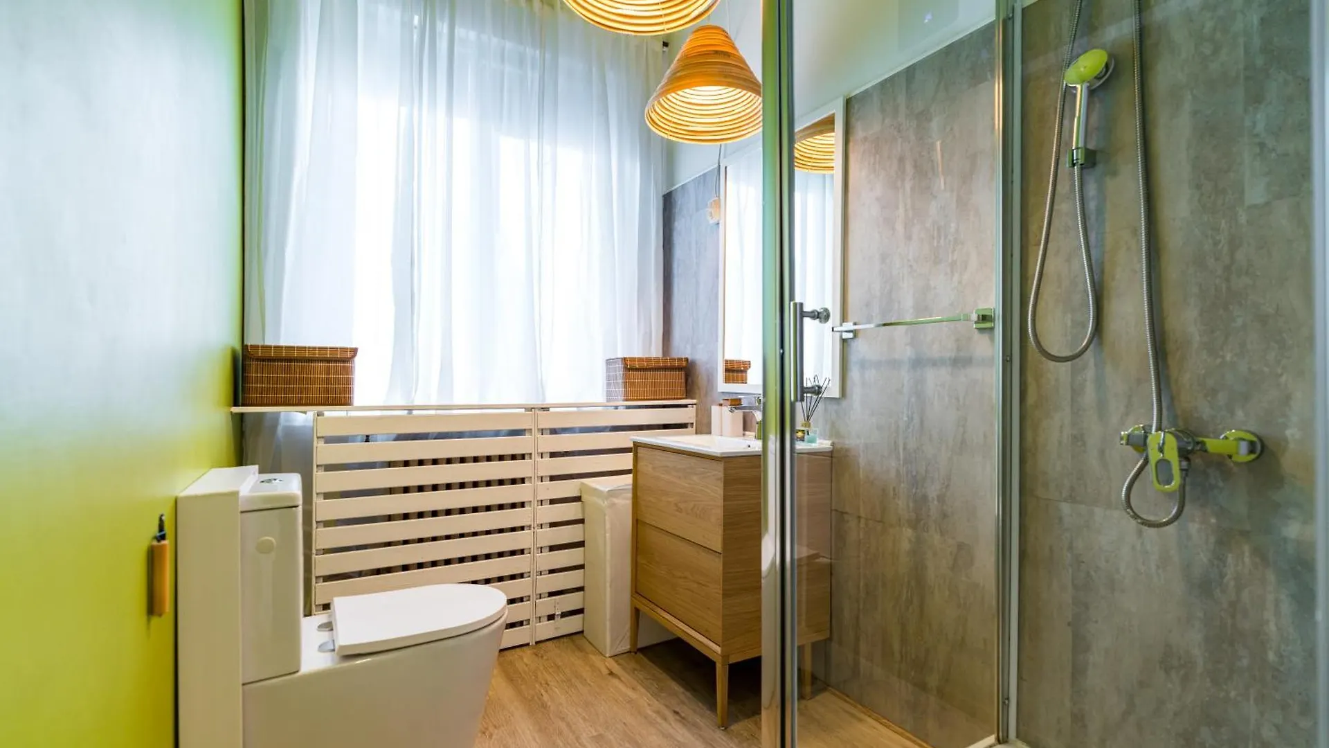 New High Ceilings Apartments - Cozy Studio - Athenee Palace Bucharest