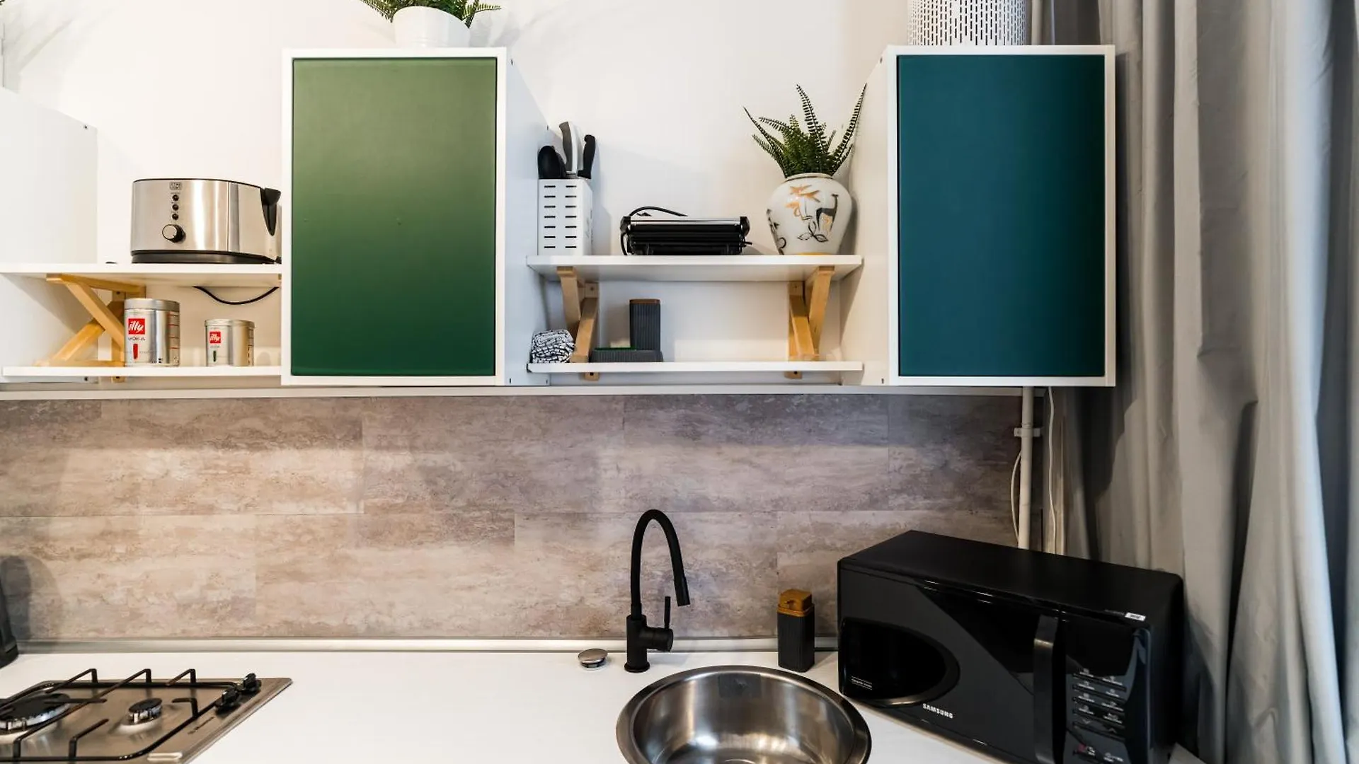 New High Ceilings Apartments - Cozy Studio - Athenee Palace Bukarest Románia